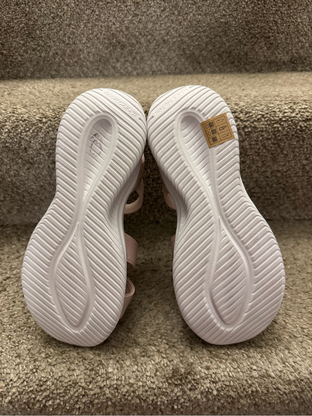 Skechers Women's Hands Free Slip-ins Sandals in blush Size 7 - NWT - Picture 6 of 6